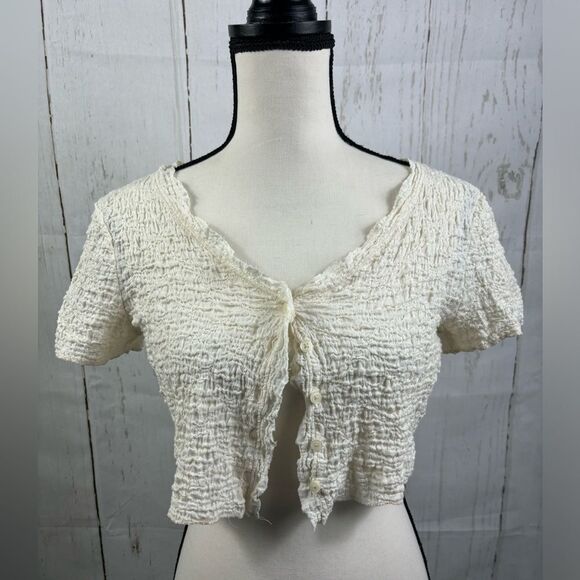 ‼️final must bundle‼️ Urban Outfitters Crop Top Button Up Textured Stretch - Picture 4 of 8